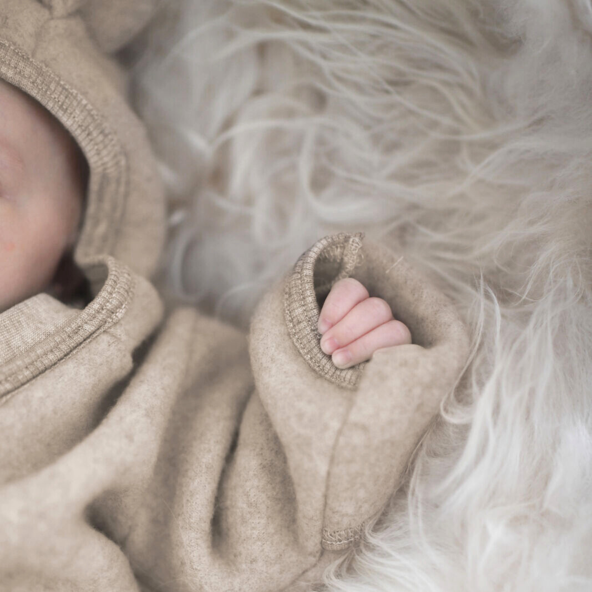 Wollfleece Overall "Allie" mit Ohren
