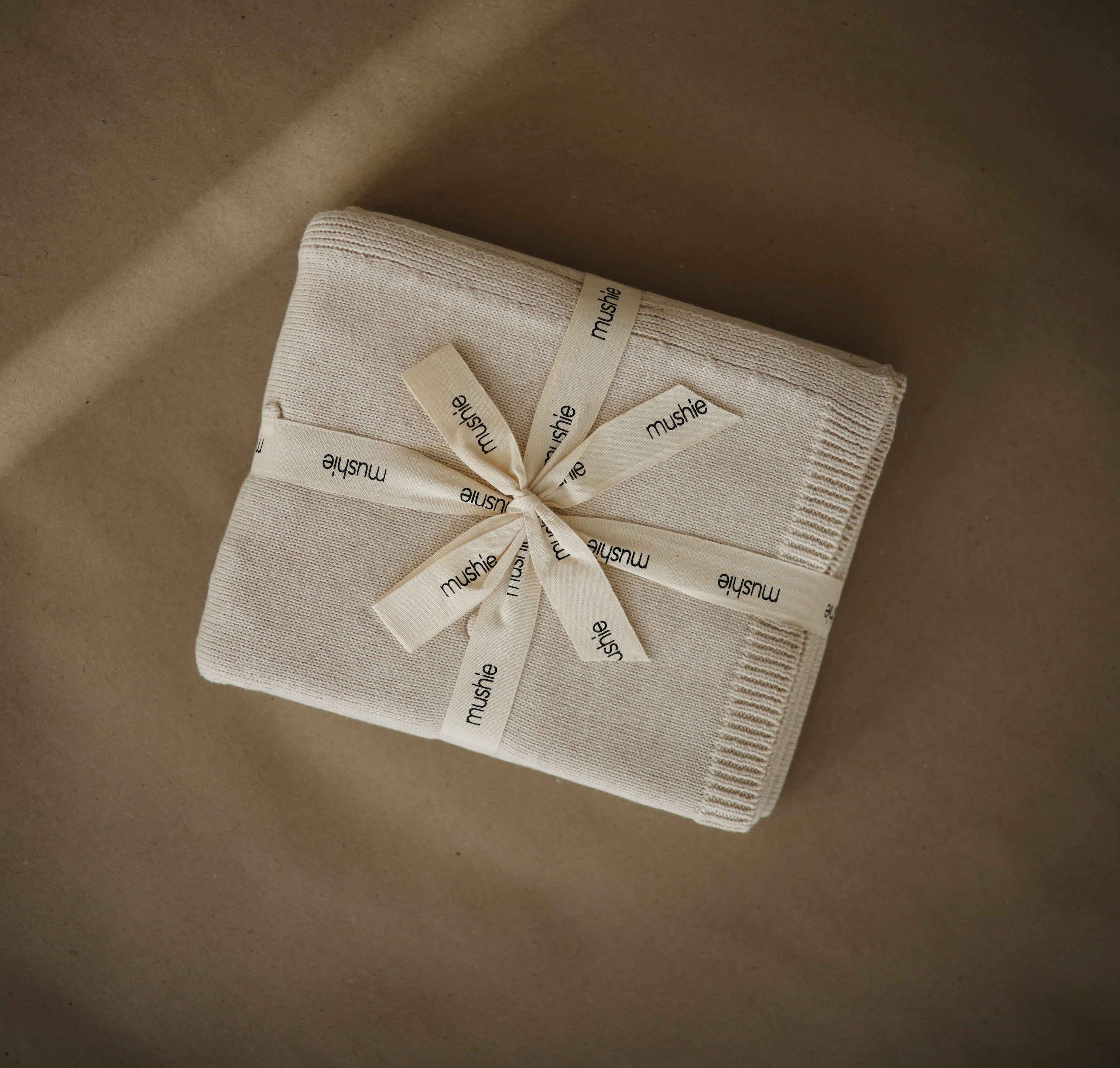 Strickdecke "Dots Off White Melange"