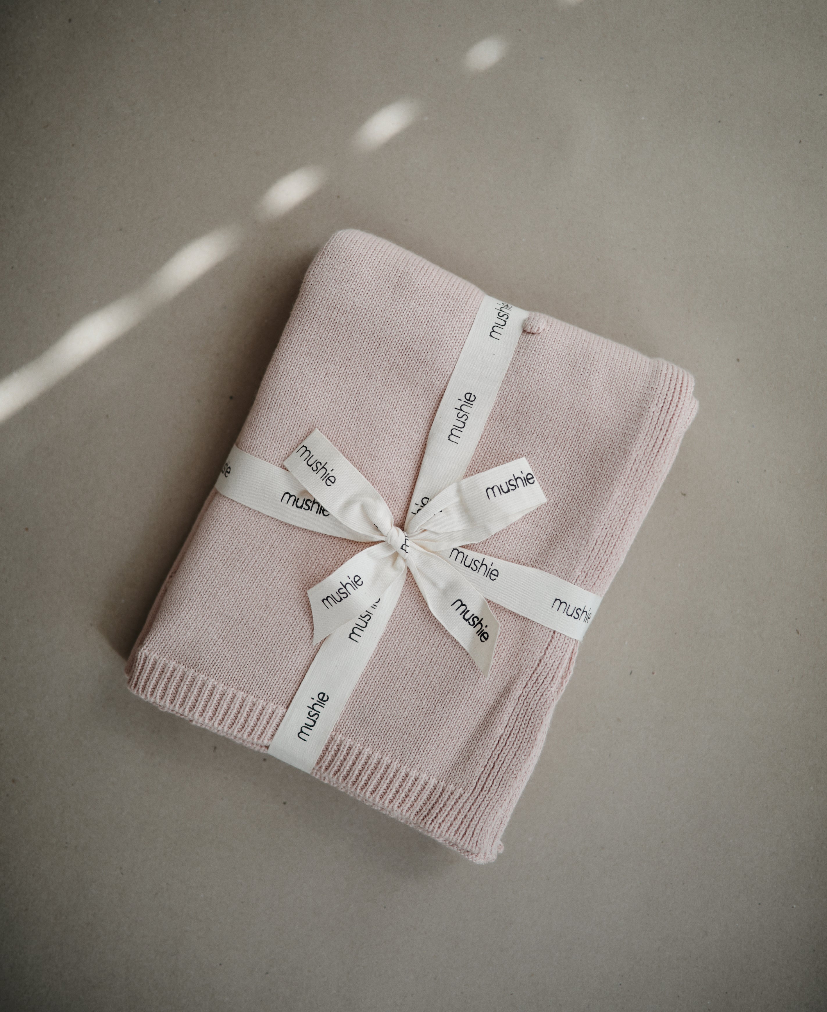 Strickdecke "Dots Blush"