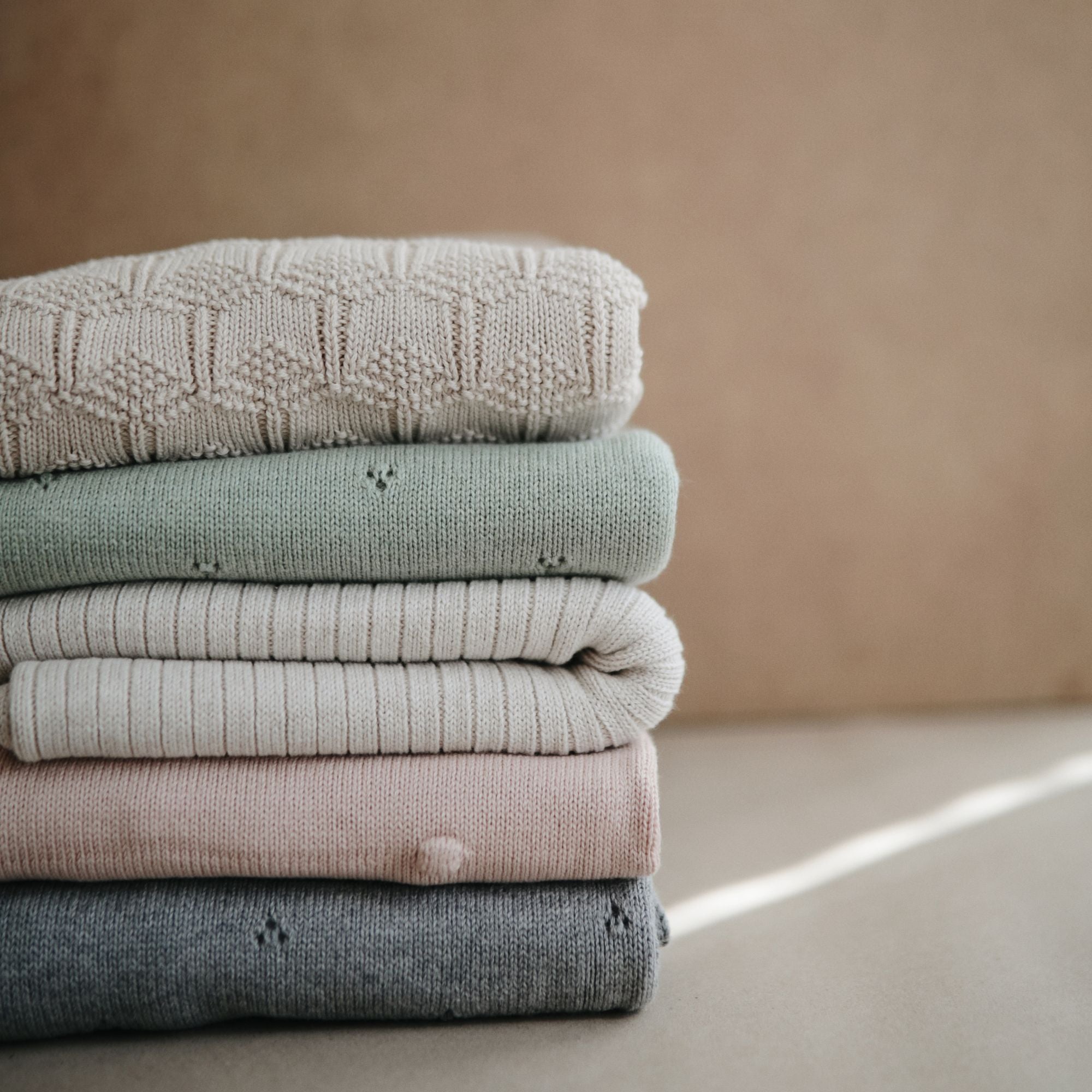 Strickdecke "Dots Blush"