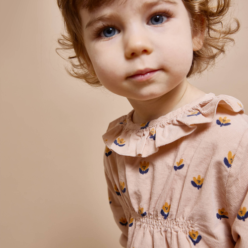 Naïf Kleid aus Babycord