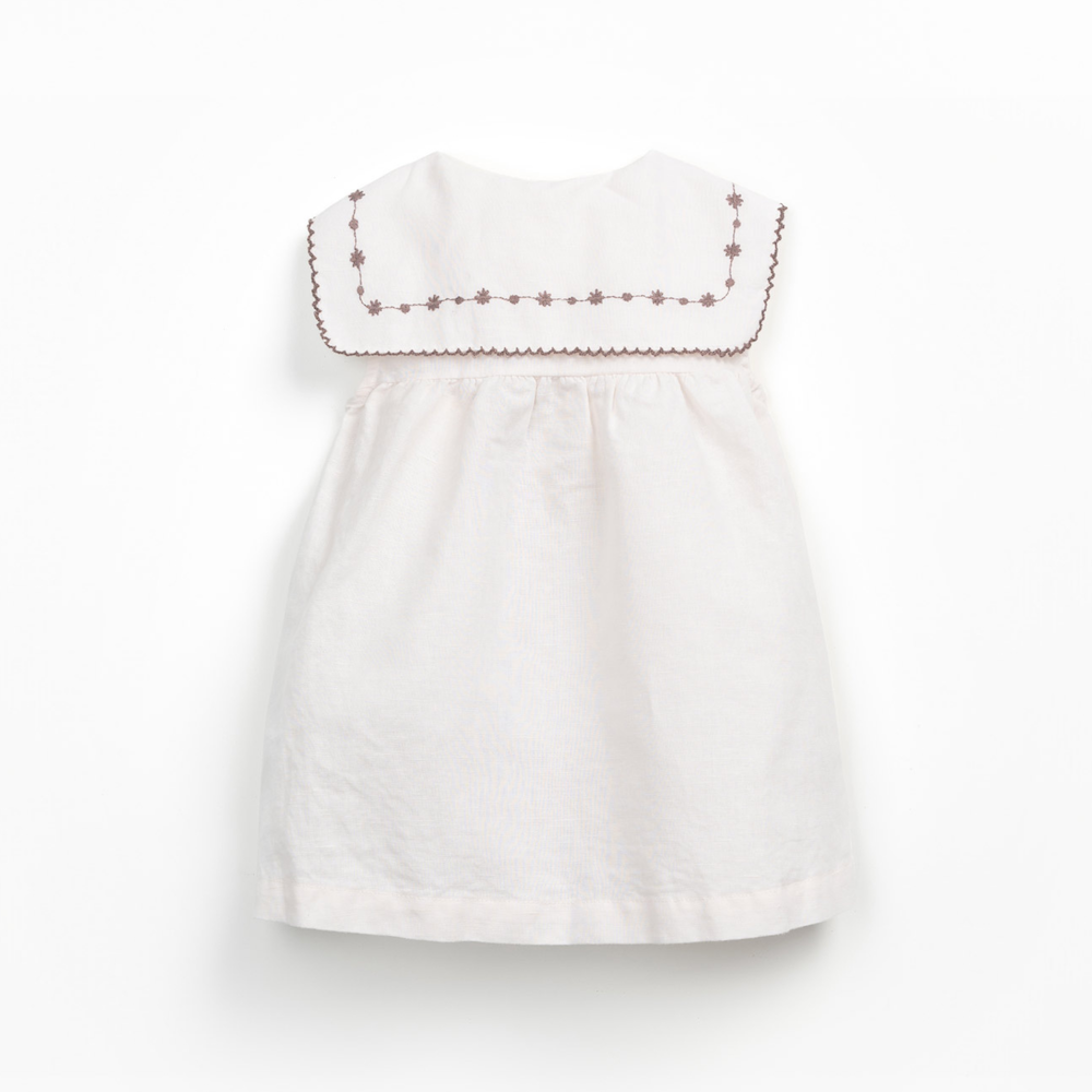Stoffkleid mit Kragen