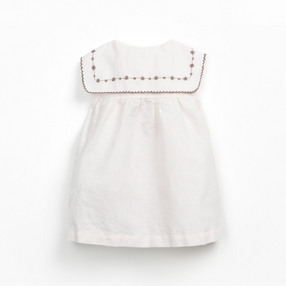 Stoffkleid mit Kragen