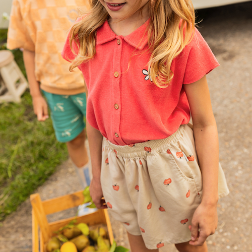 Tencel Loose Shorts mit Apfel-Print